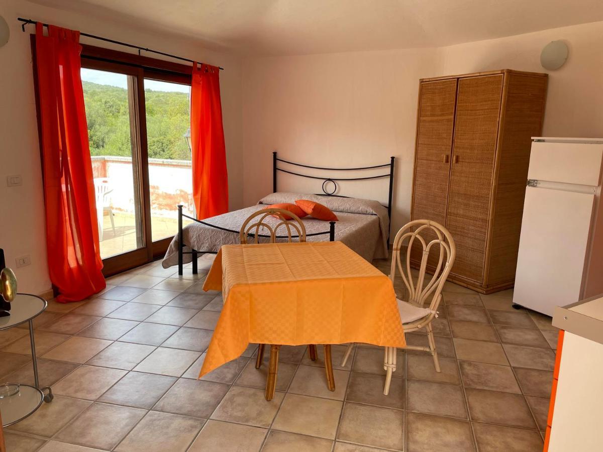 אפרטהוטל גולפו אראנצ'י Residenze Il Girasole מראה חיצוני תמונה