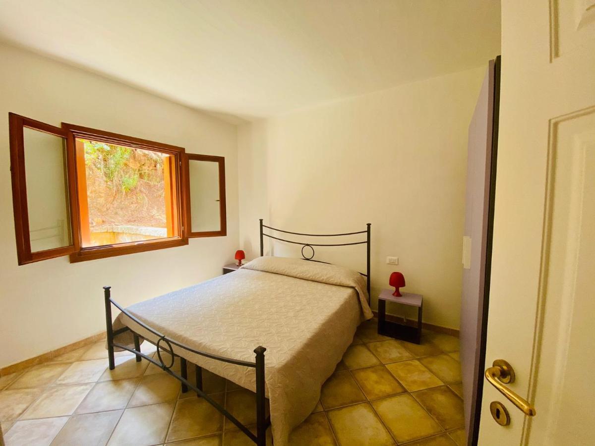 אפרטהוטל גולפו אראנצ'י Residenze Il Girasole מראה חיצוני תמונה