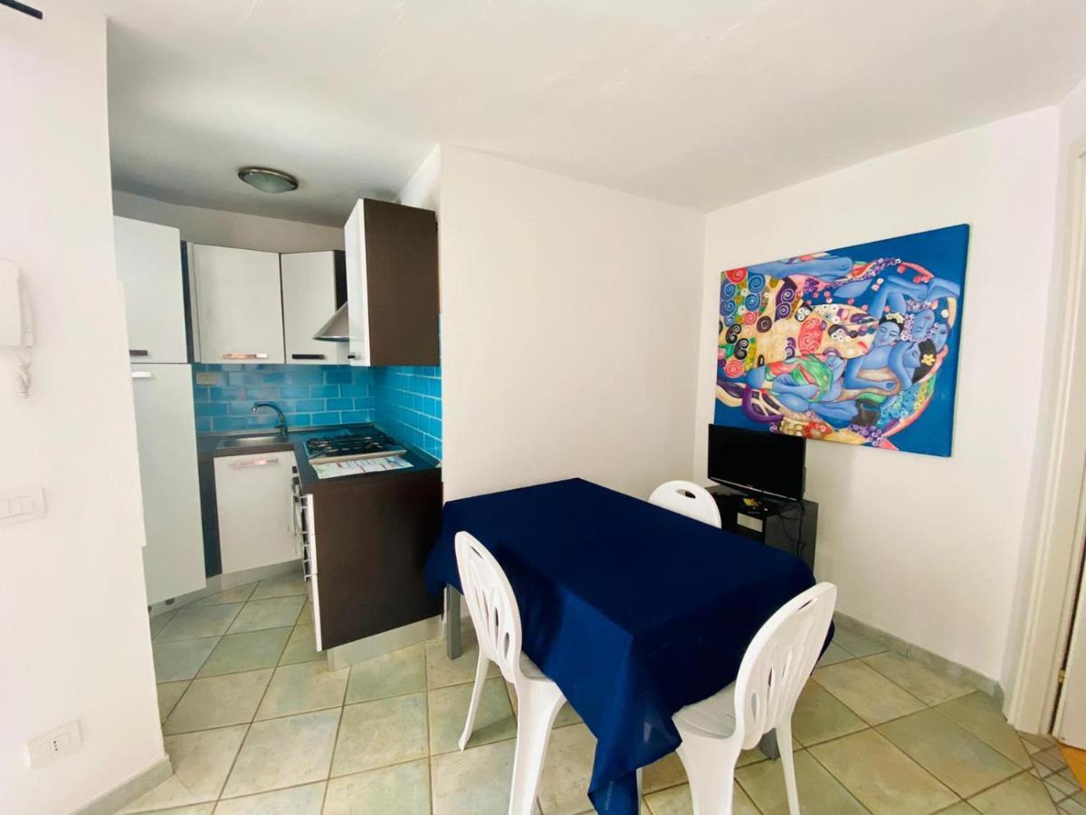 אפרטהוטל גולפו אראנצ'י Residenze Il Girasole מראה חיצוני תמונה