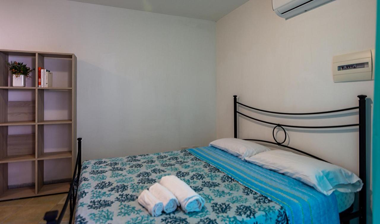 אפרטהוטל גולפו אראנצ'י Residenze Il Girasole מראה חיצוני תמונה