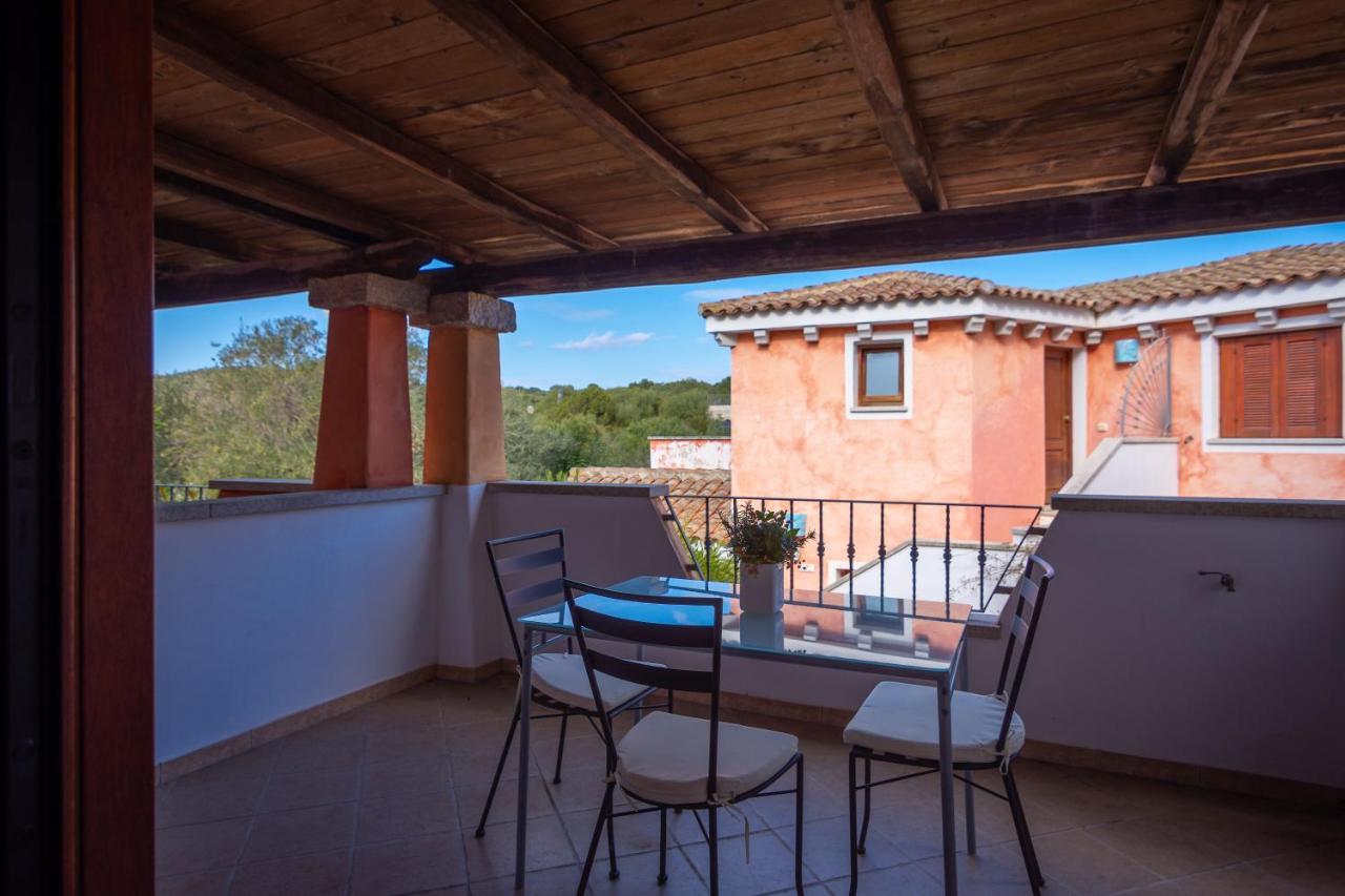 אפרטהוטל גולפו אראנצ'י Residenze Il Girasole מראה חיצוני תמונה