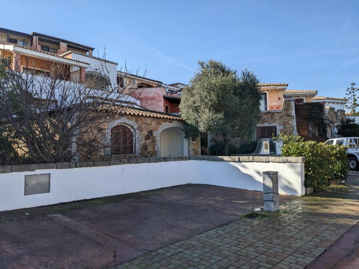 אפרטהוטל גולפו אראנצ'י Residenze Il Girasole מראה חיצוני תמונה