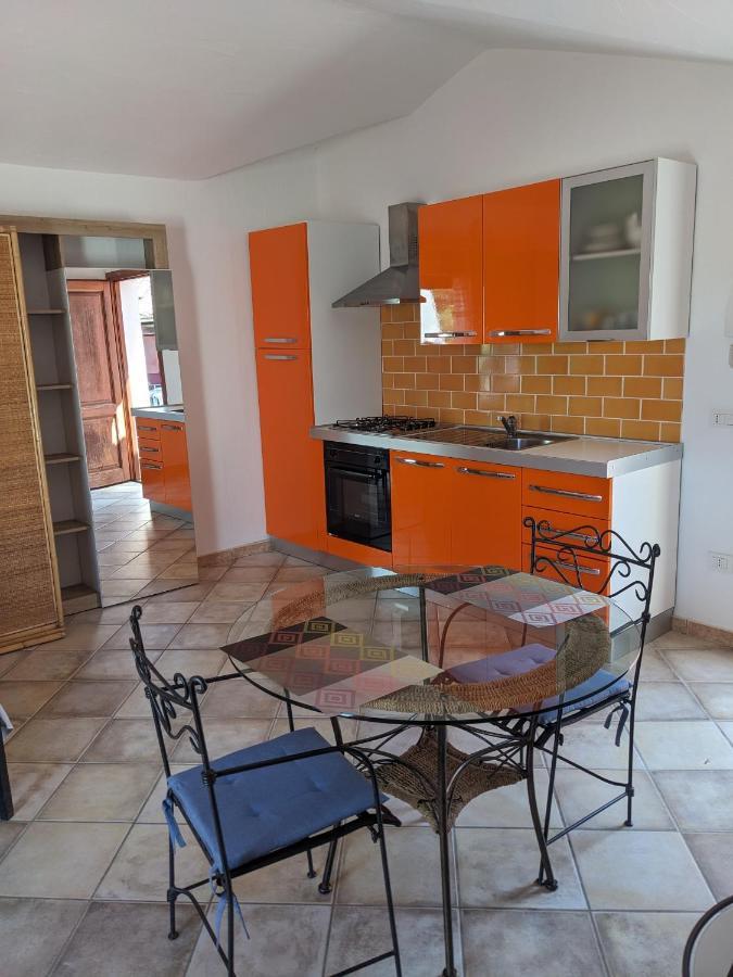 אפרטהוטל גולפו אראנצ'י Residenze Il Girasole מראה חיצוני תמונה