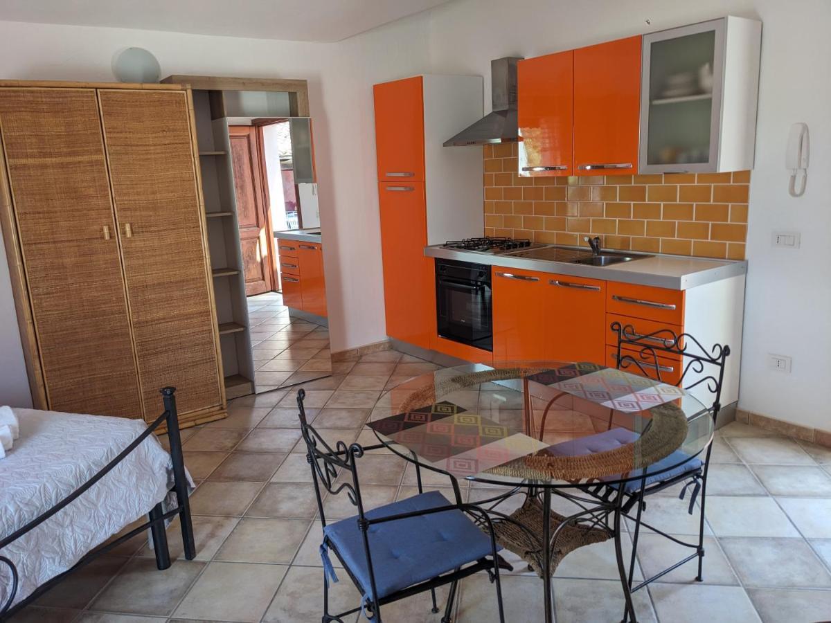 אפרטהוטל גולפו אראנצ'י Residenze Il Girasole מראה חיצוני תמונה
