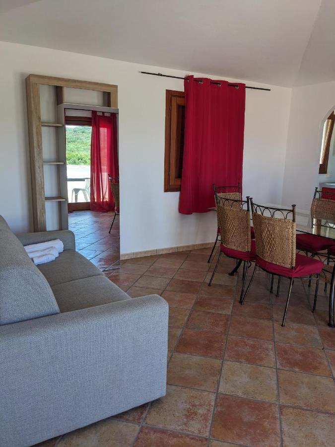 אפרטהוטל גולפו אראנצ'י Residenze Il Girasole מראה חיצוני תמונה