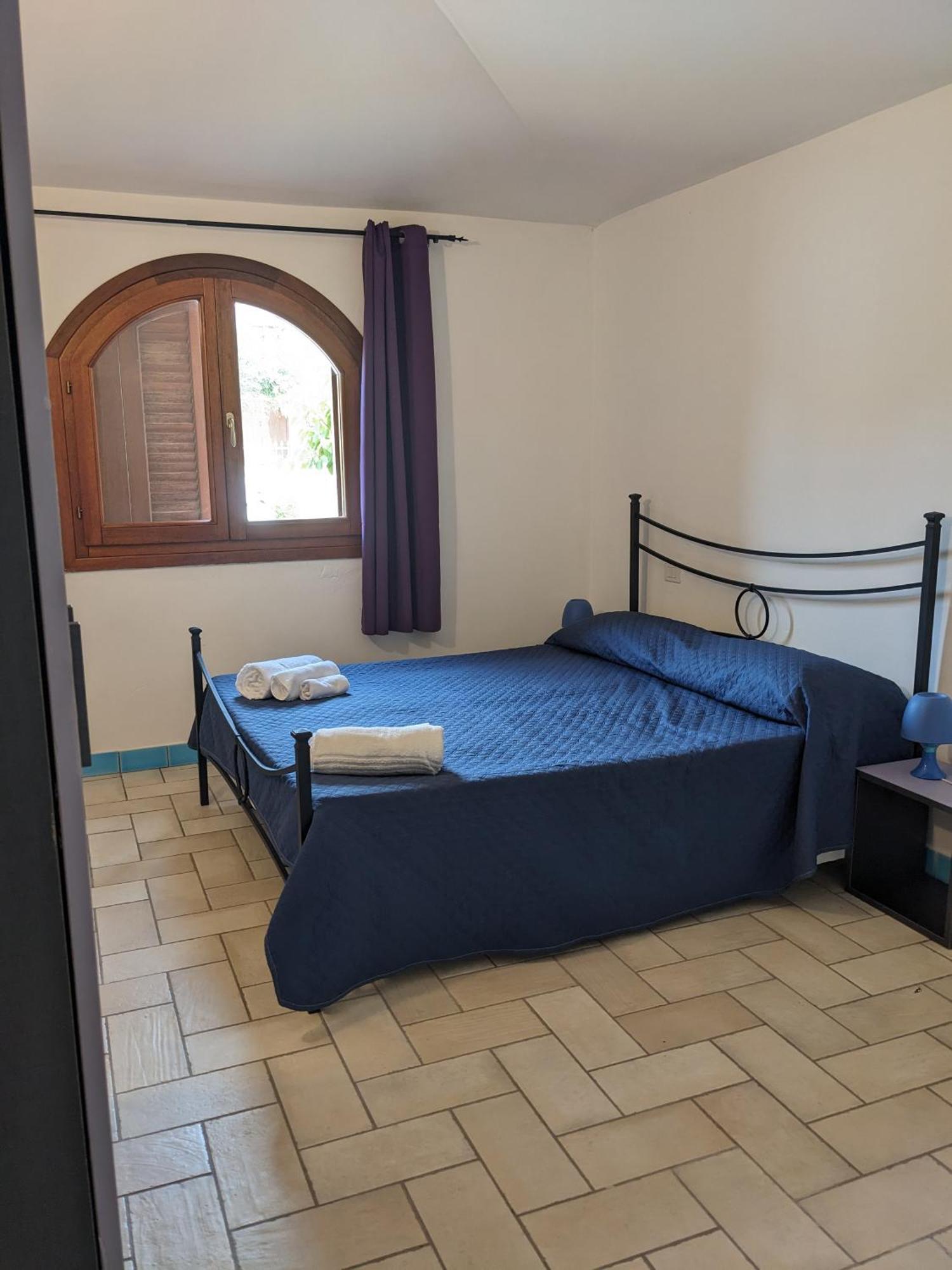 אפרטהוטל גולפו אראנצ'י Residenze Il Girasole מראה חיצוני תמונה