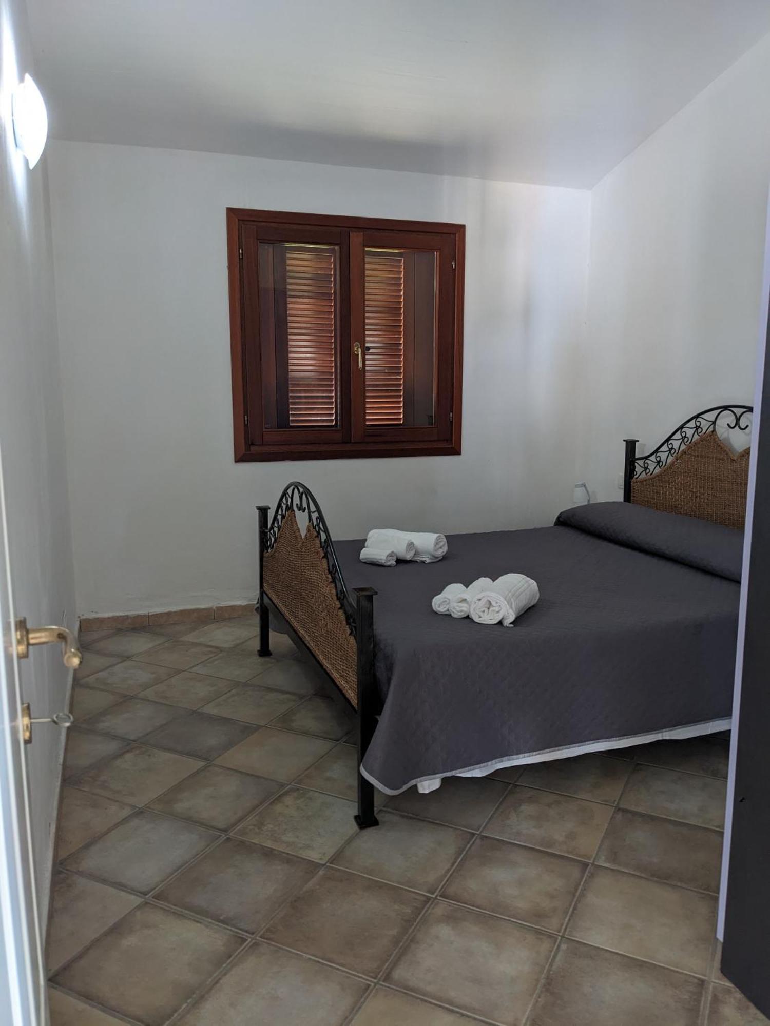 אפרטהוטל גולפו אראנצ'י Residenze Il Girasole חדר תמונה