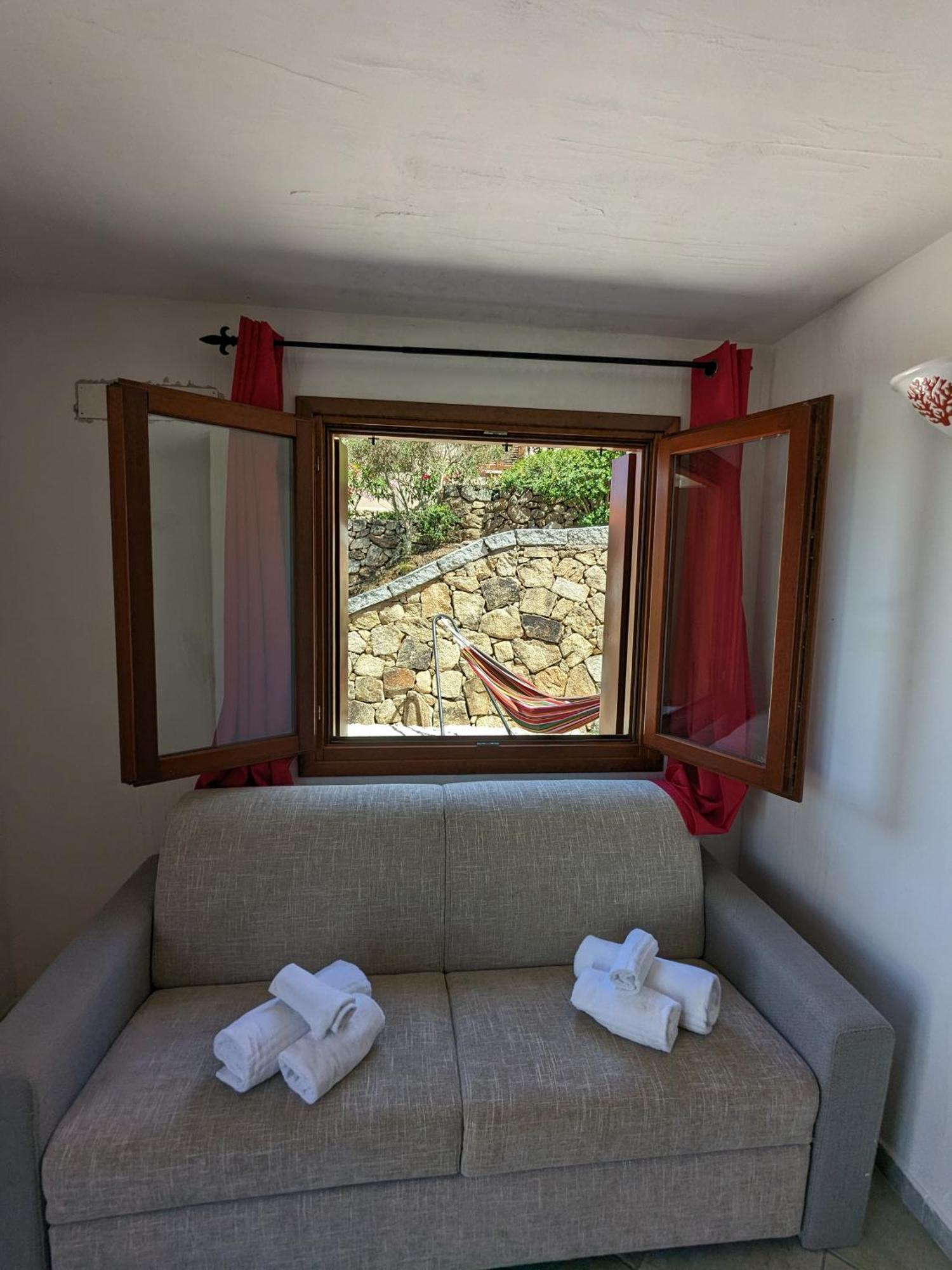 אפרטהוטל גולפו אראנצ'י Residenze Il Girasole מראה חיצוני תמונה
