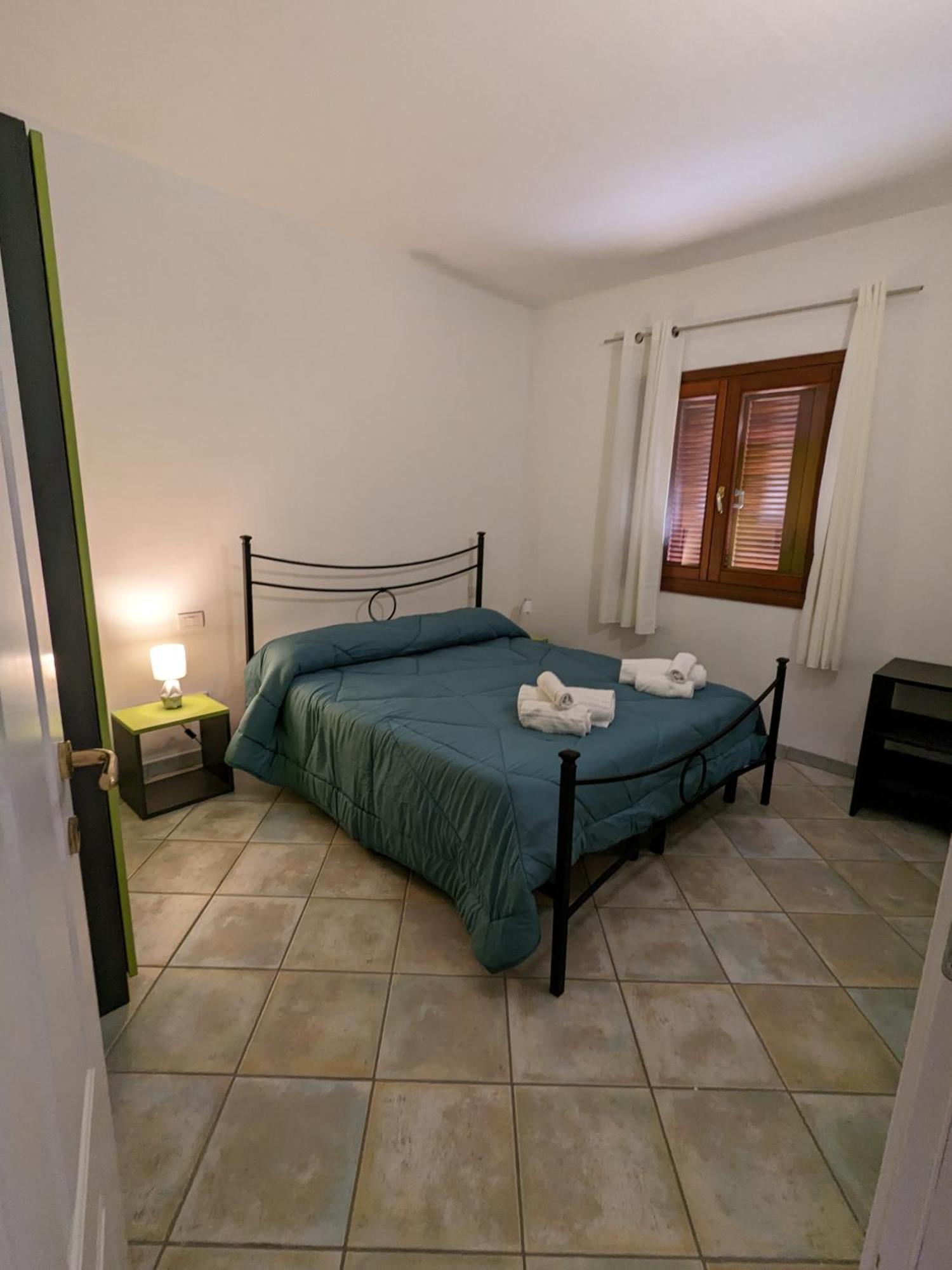 אפרטהוטל גולפו אראנצ'י Residenze Il Girasole מראה חיצוני תמונה